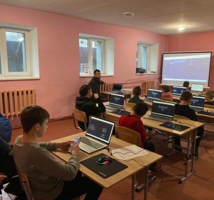 Безкоштовний курс Scratch для дітей від Favbet Foundation та Code Club Україна: Перші групи вже навчаються